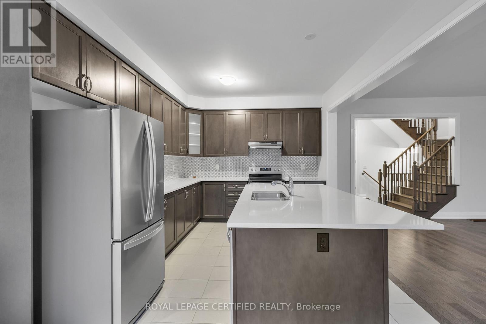 1283 UPPER THAMES DR
