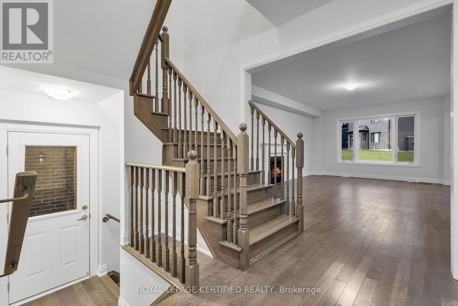1283 UPPER THAMES DR