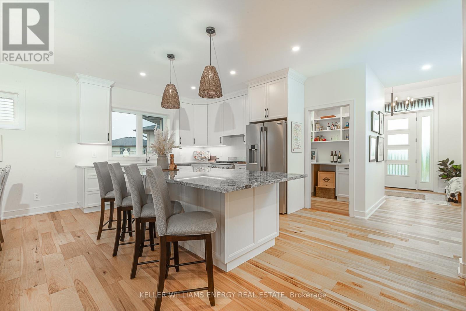 76 NAVIGATION DR