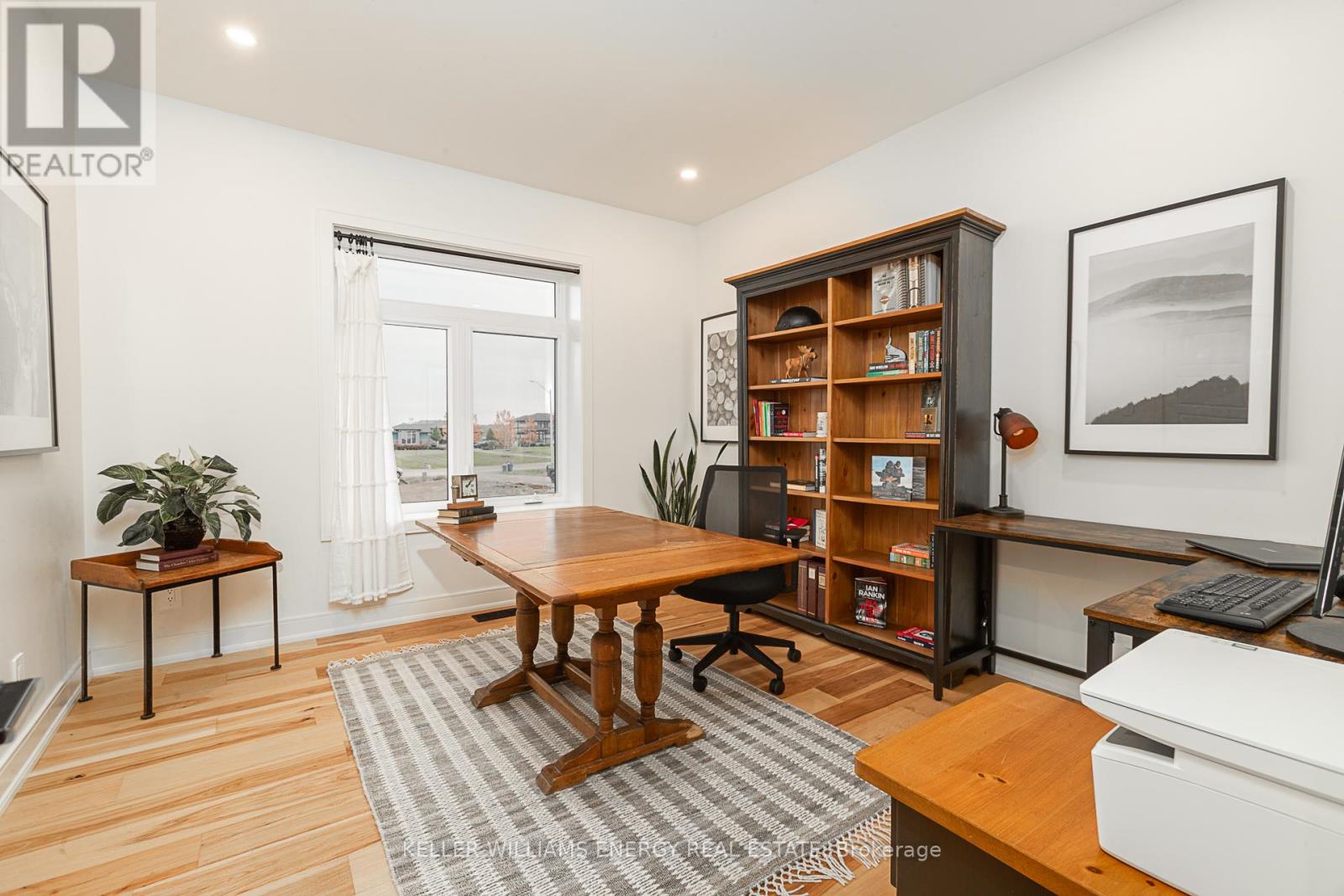 76 NAVIGATION DR