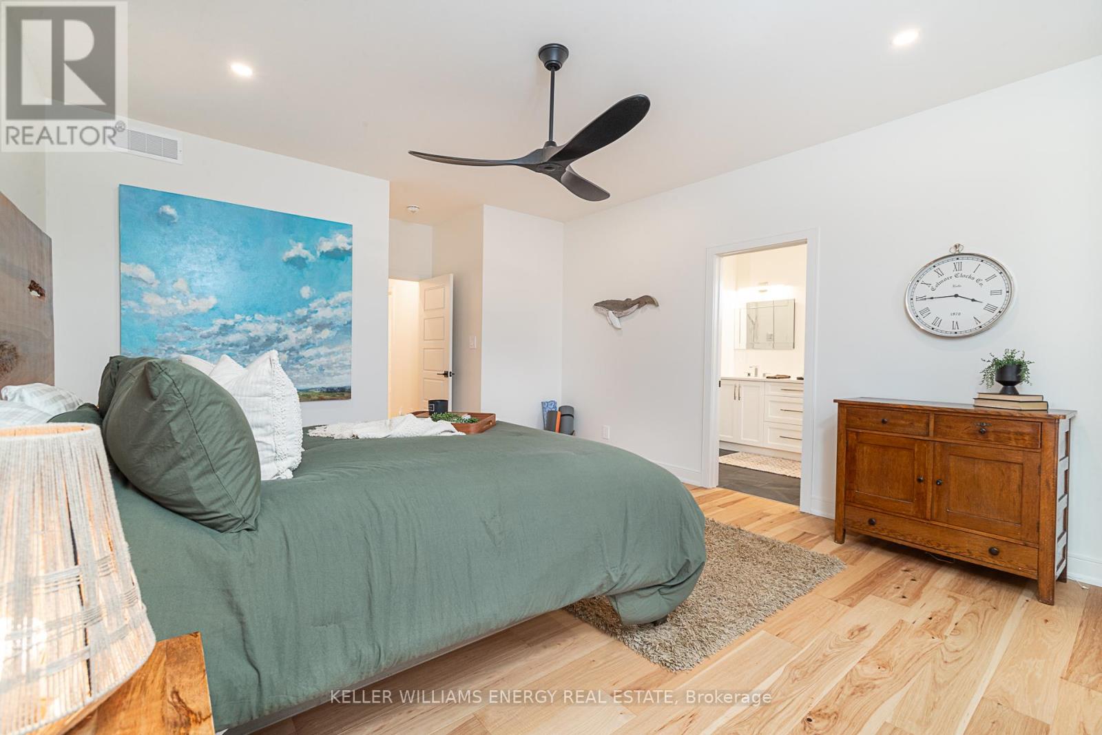 76 NAVIGATION DR