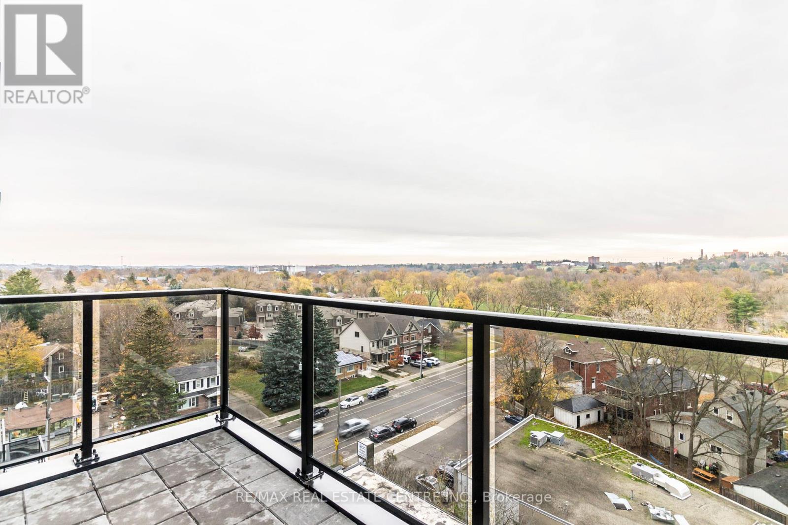 #701 -71 WYNDHAM ST S, #701