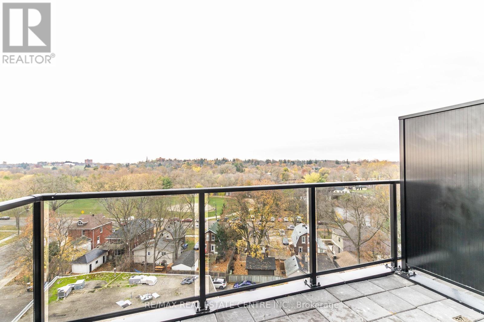 #701 -71 WYNDHAM ST S, #701