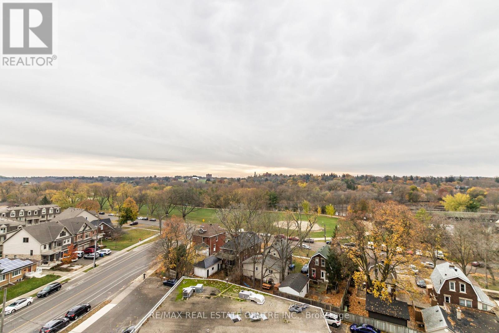 #701 -71 WYNDHAM ST S, #701