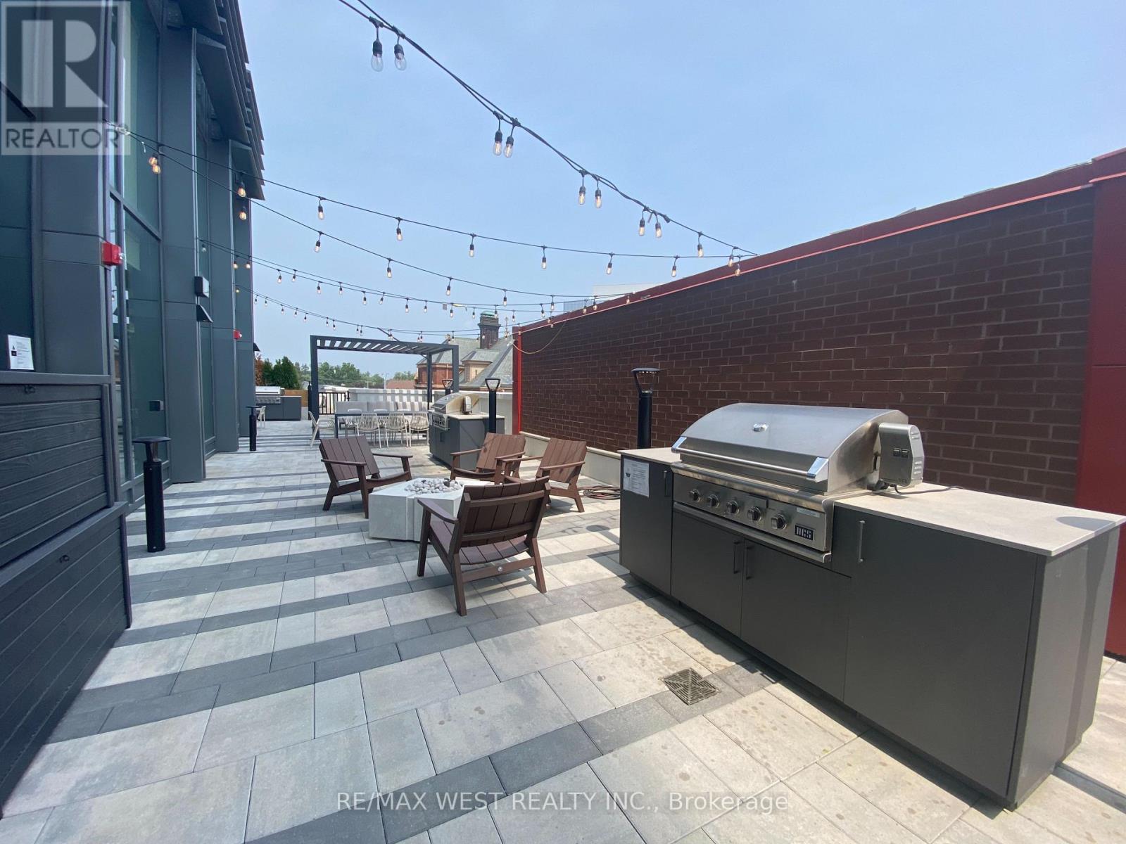 #1606 -15 WELLINGTON ST, #1606