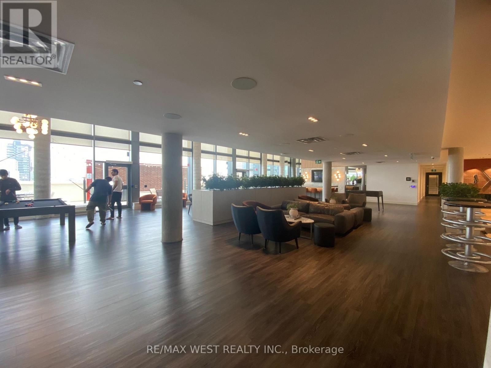 #1606 -15 WELLINGTON ST, #1606