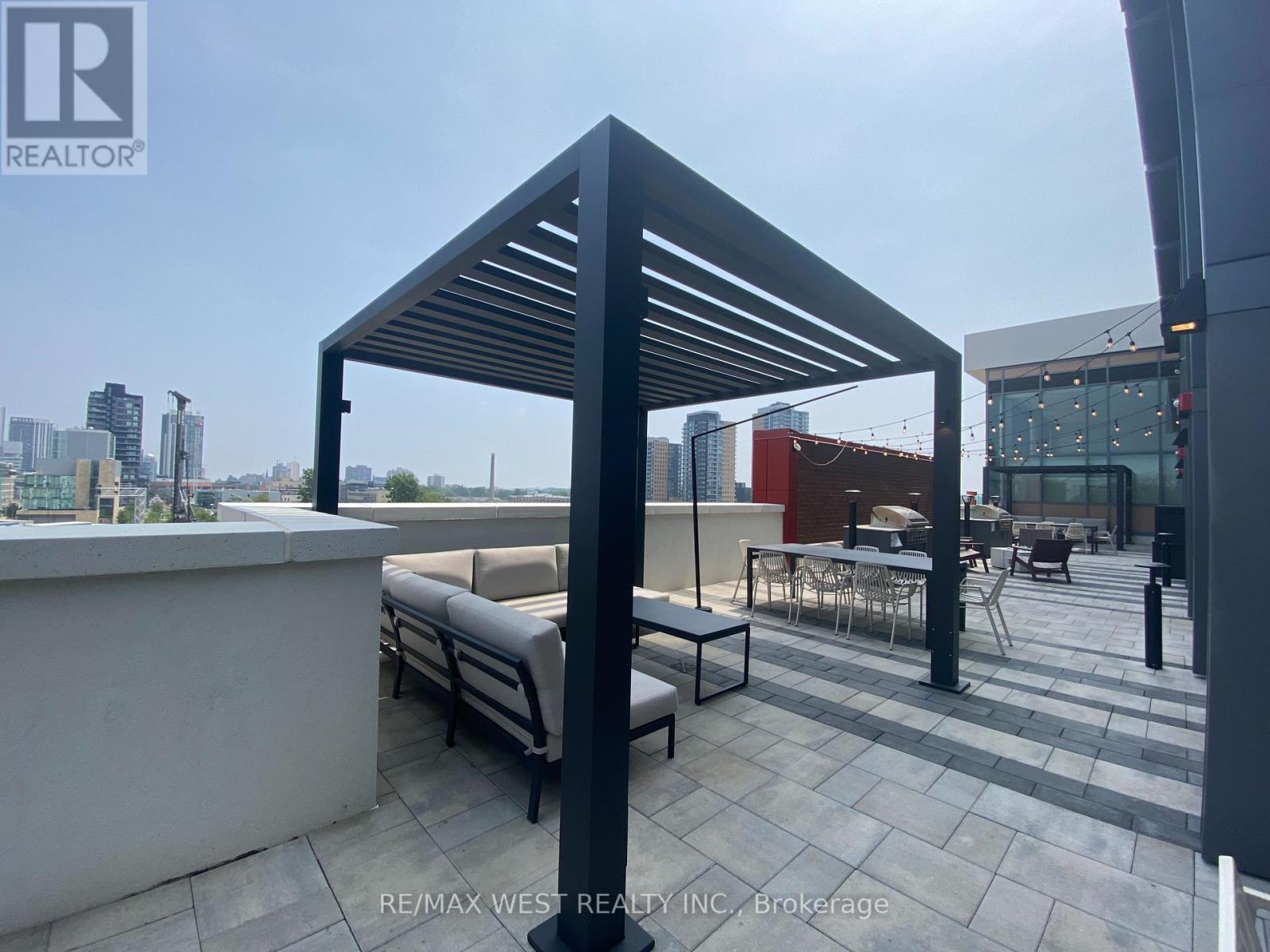 #1606 -15 WELLINGTON ST, #1606
