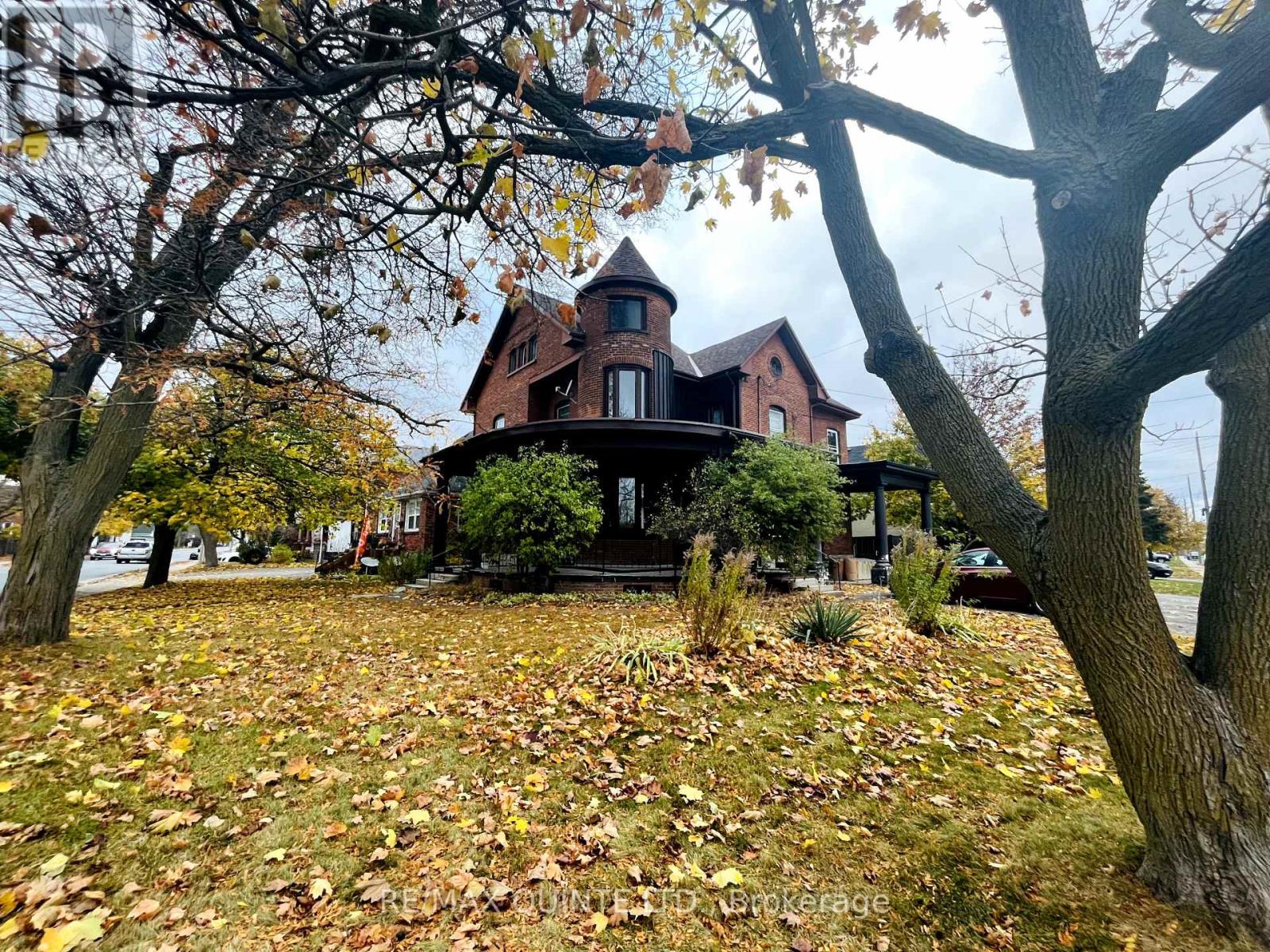 #2 -80 BRIDGE ST W, #2