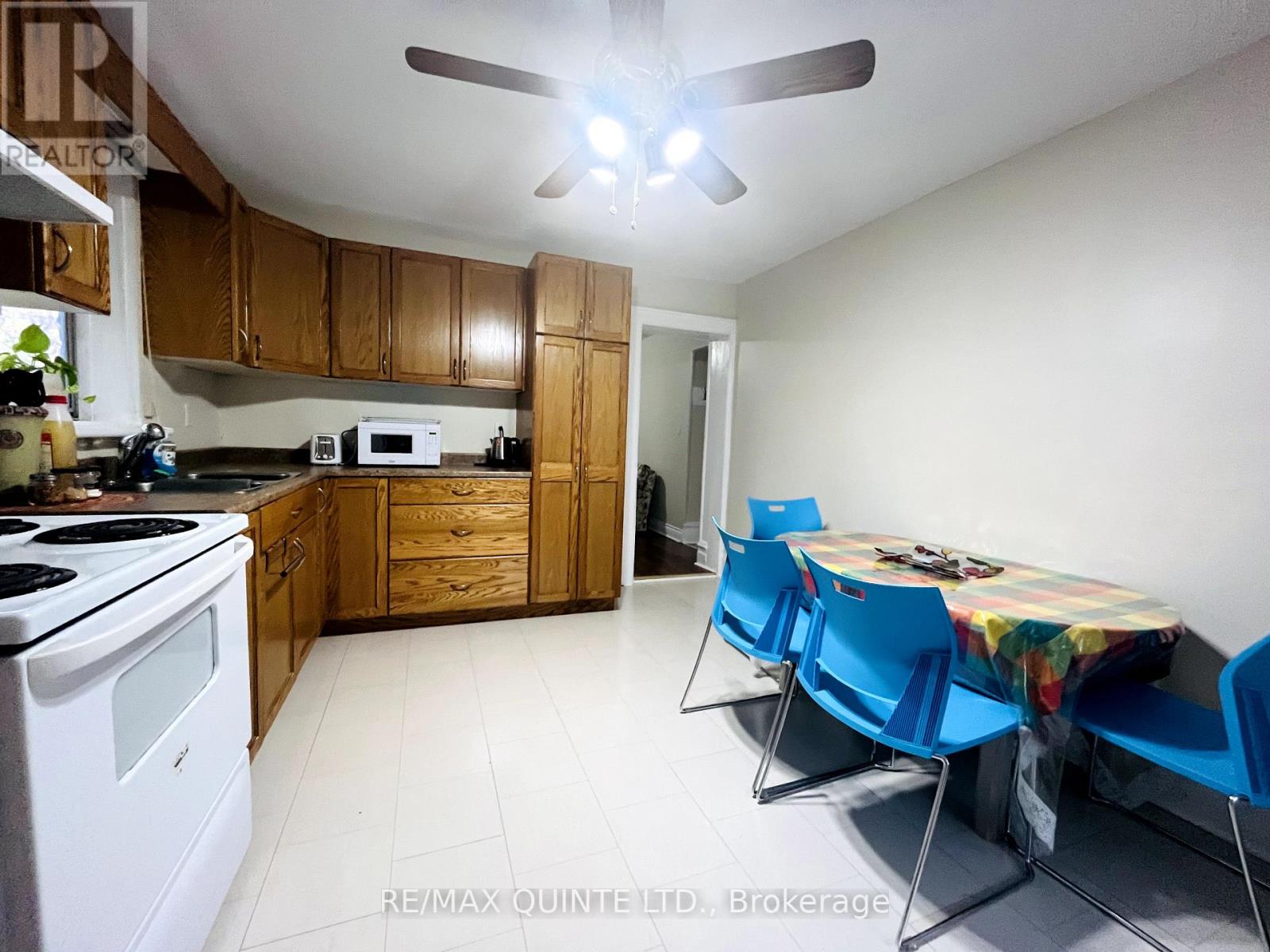 #2 -80 BRIDGE ST W, #2