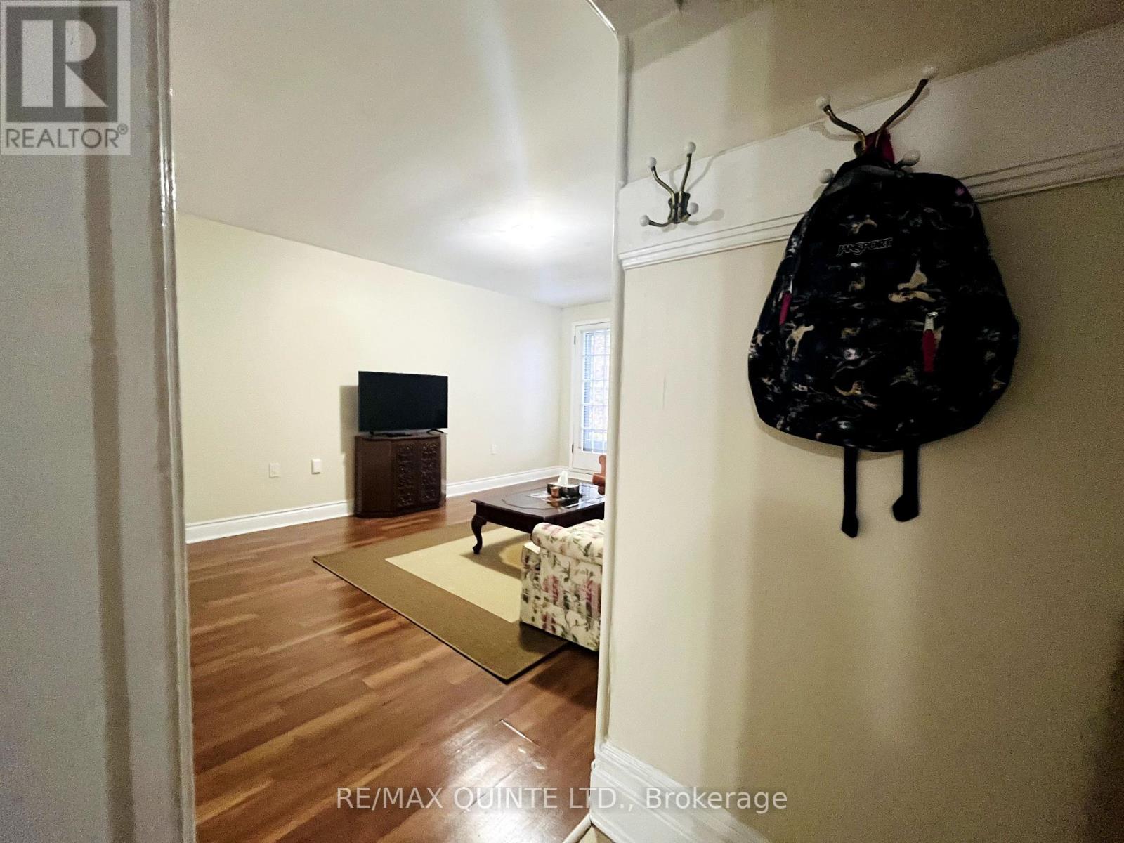 #2 -80 BRIDGE ST W, #2