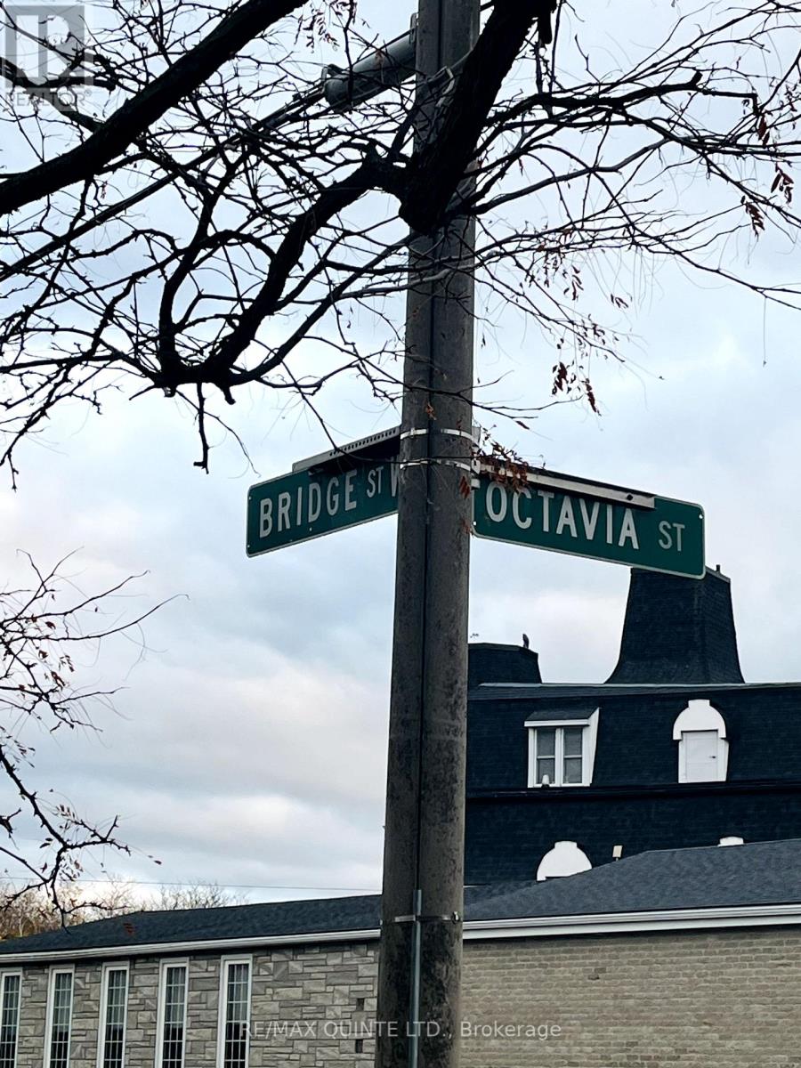 #2 -80 BRIDGE ST W, #2