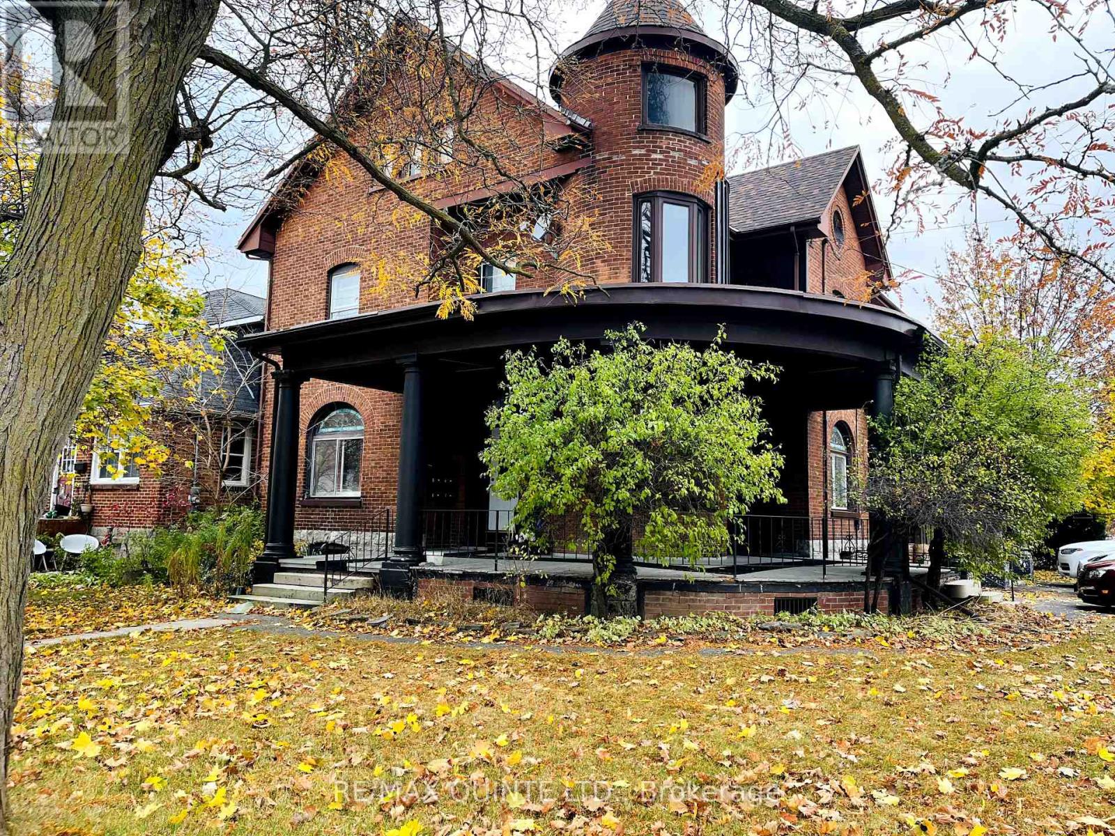 #2 -80 BRIDGE ST W, #2