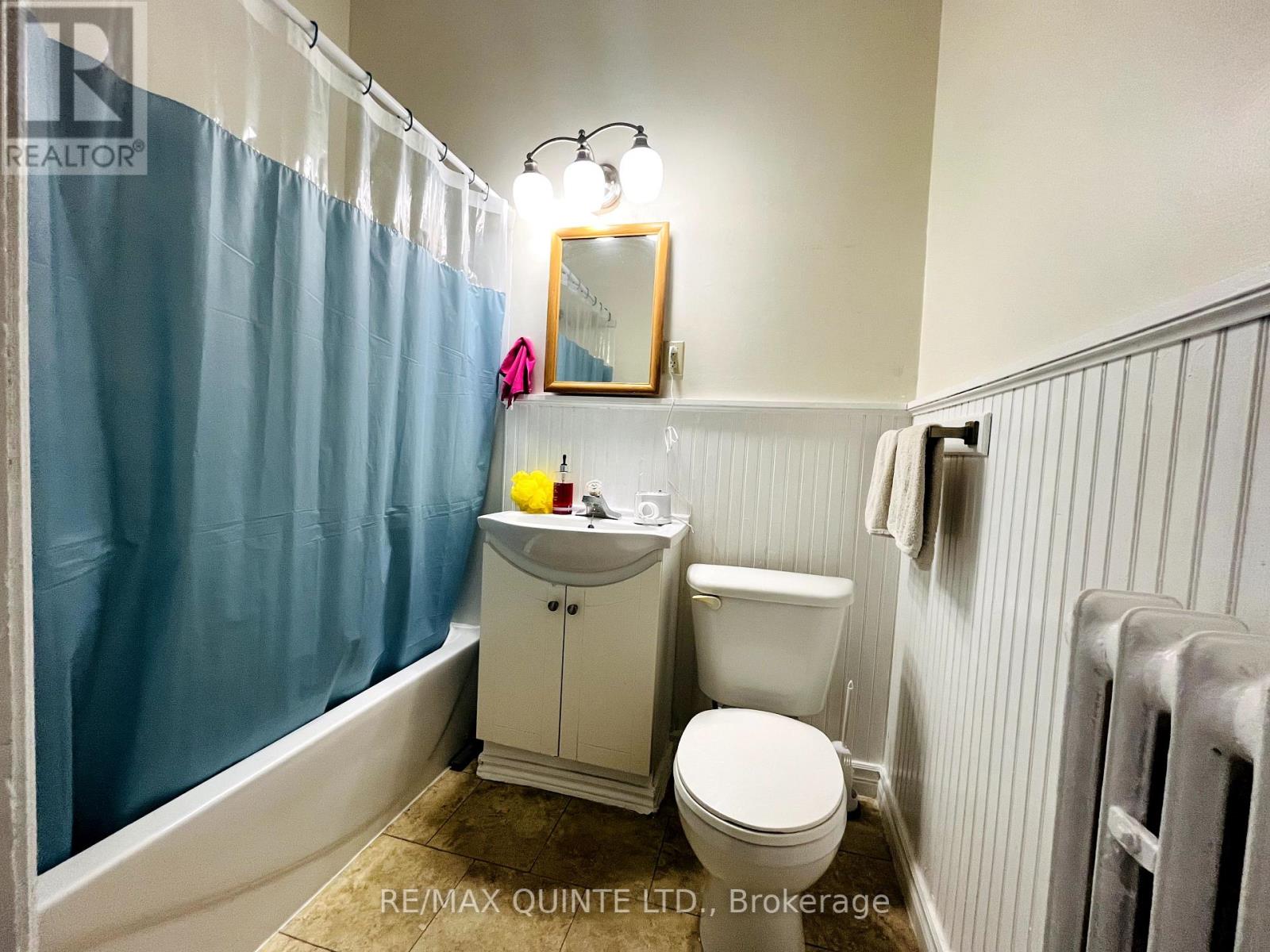 #2 -80 BRIDGE ST W, #2