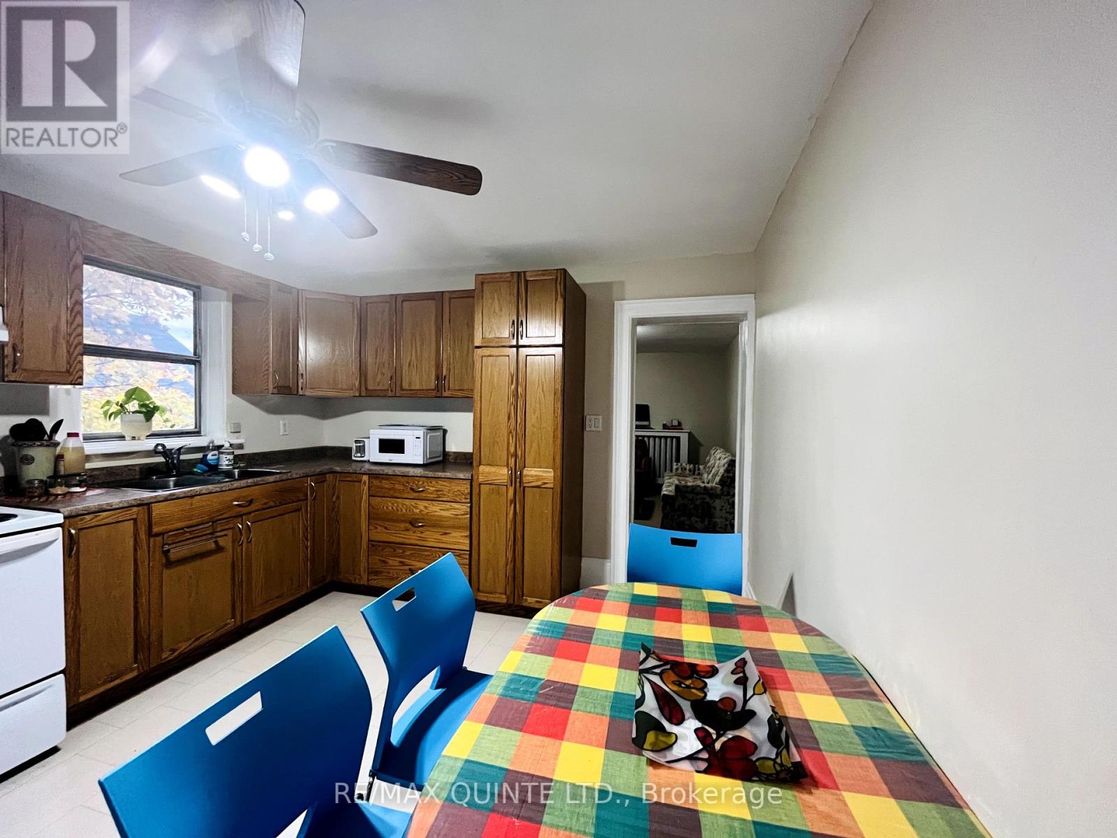 #2 -80 BRIDGE ST W, #2