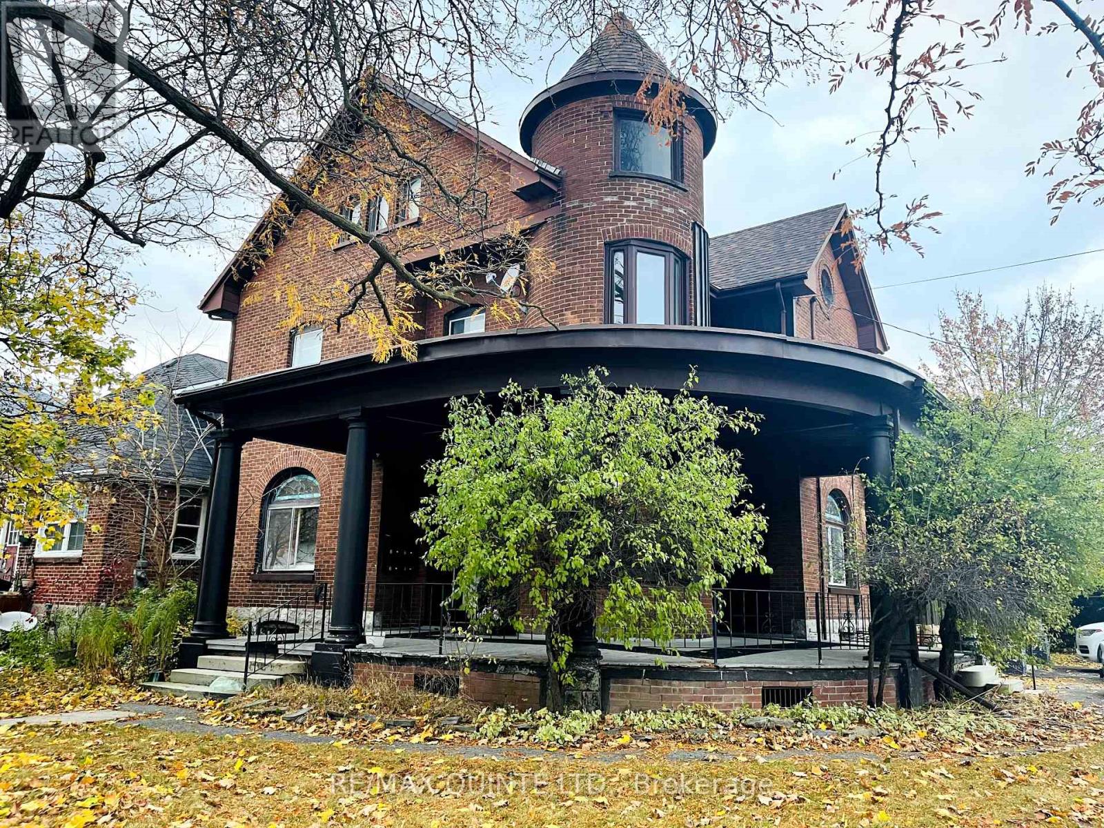 #2 -80 BRIDGE ST W, #2
