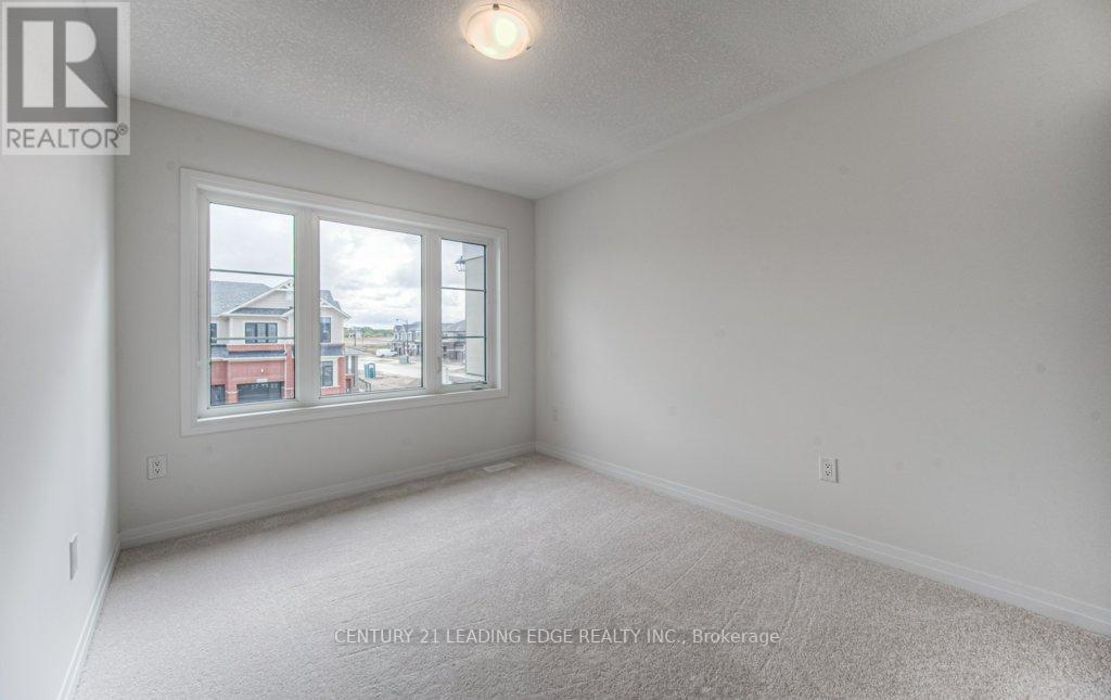 6 CROSSMORE CRES