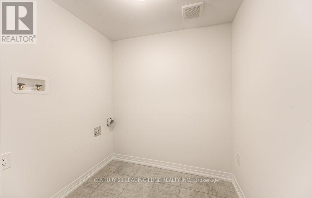 6 CROSSMORE CRES