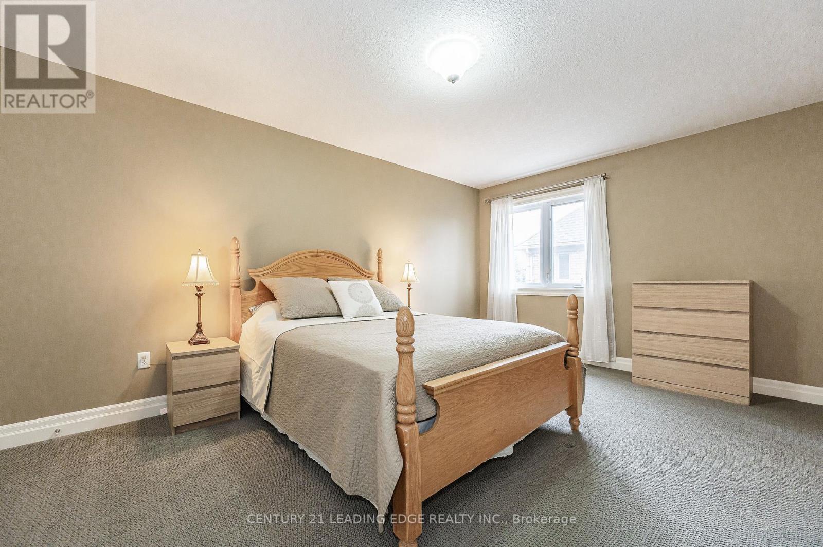 323 TERRACE WOOD CRES