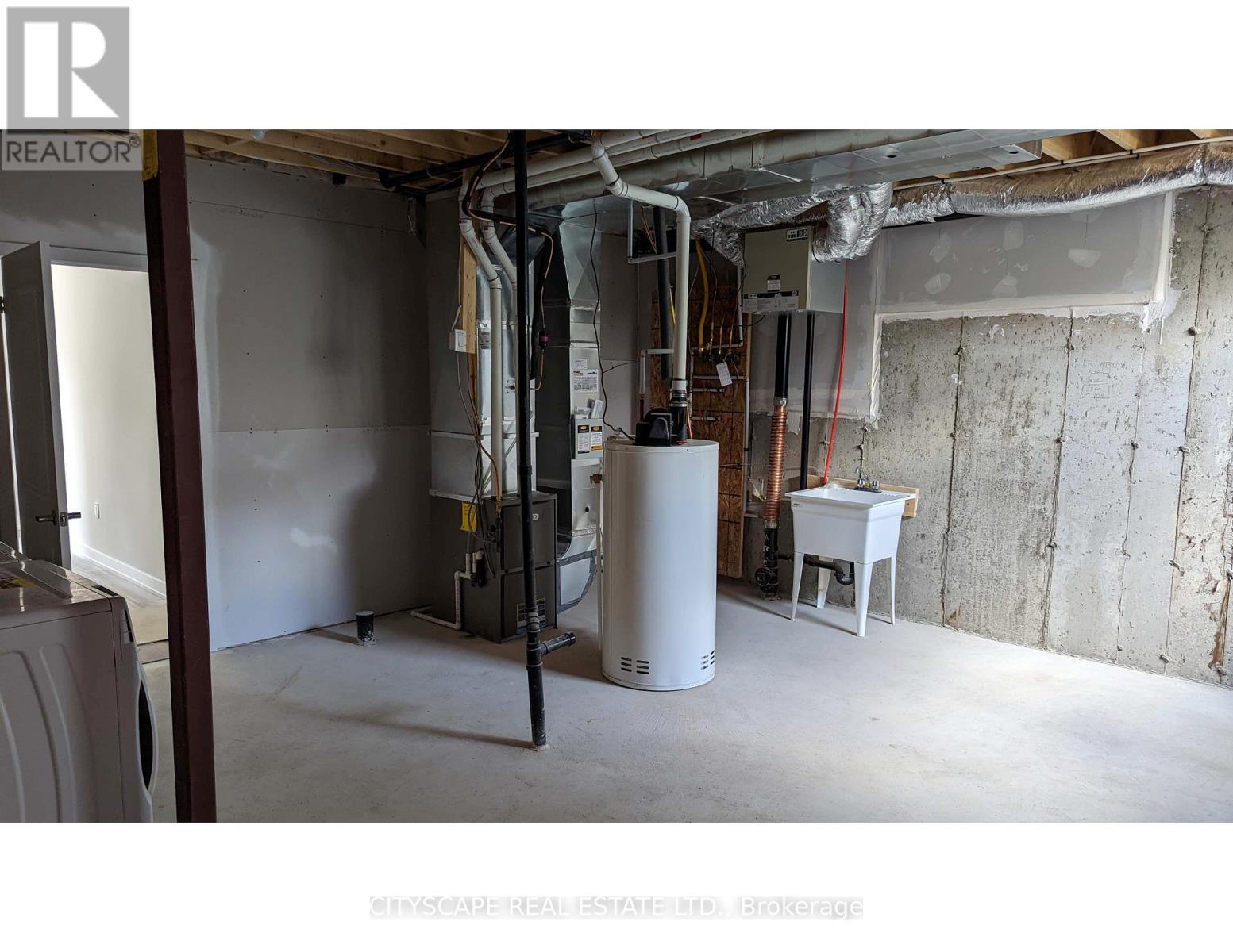 #27 -350 RIVER RD, #27