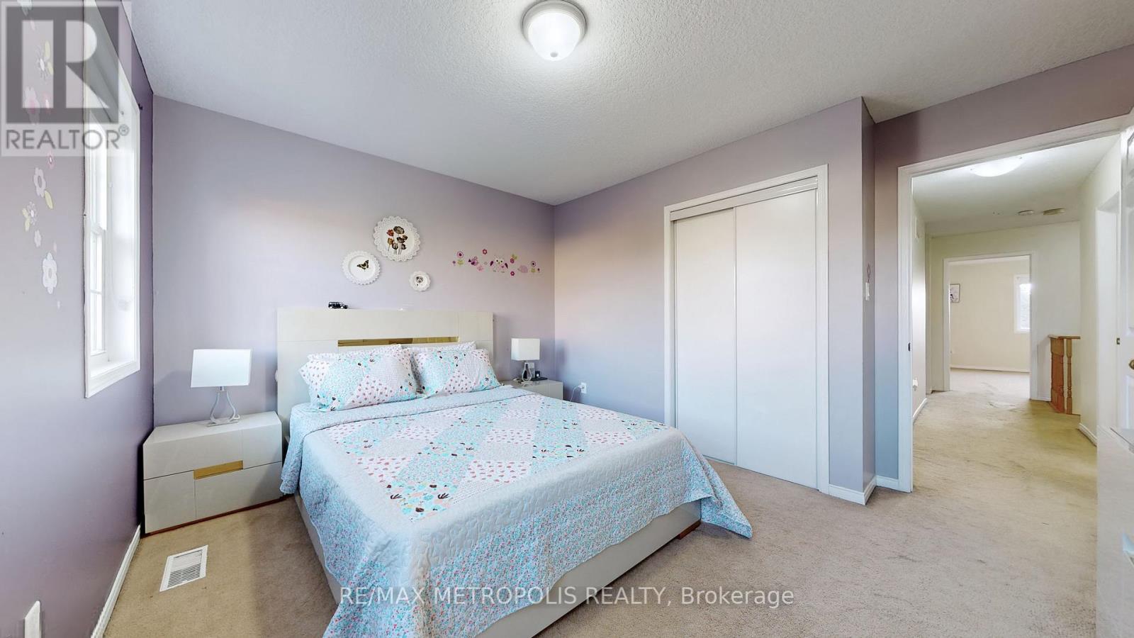 3 BLOOMINGTON DR