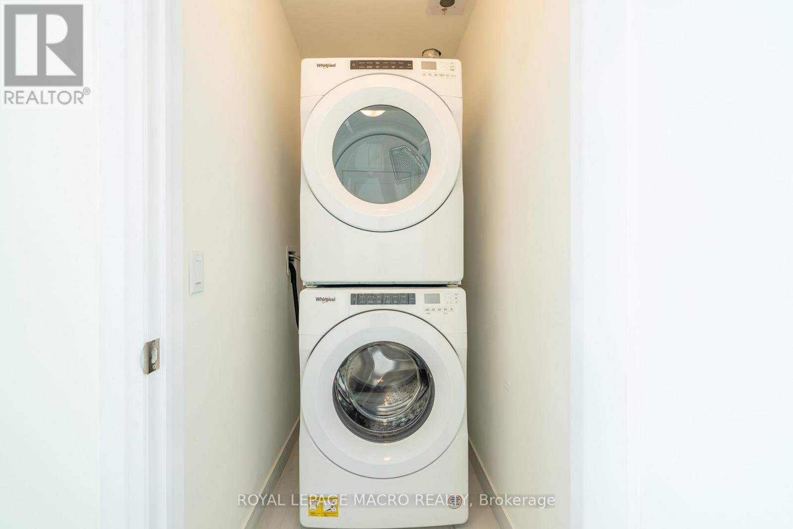 #547 -16 CONCORD PL, #547