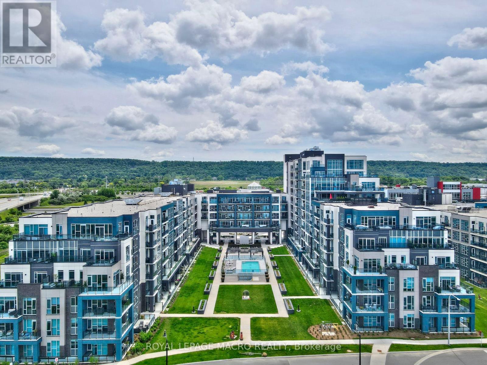 #547 -16 CONCORD PL, #547