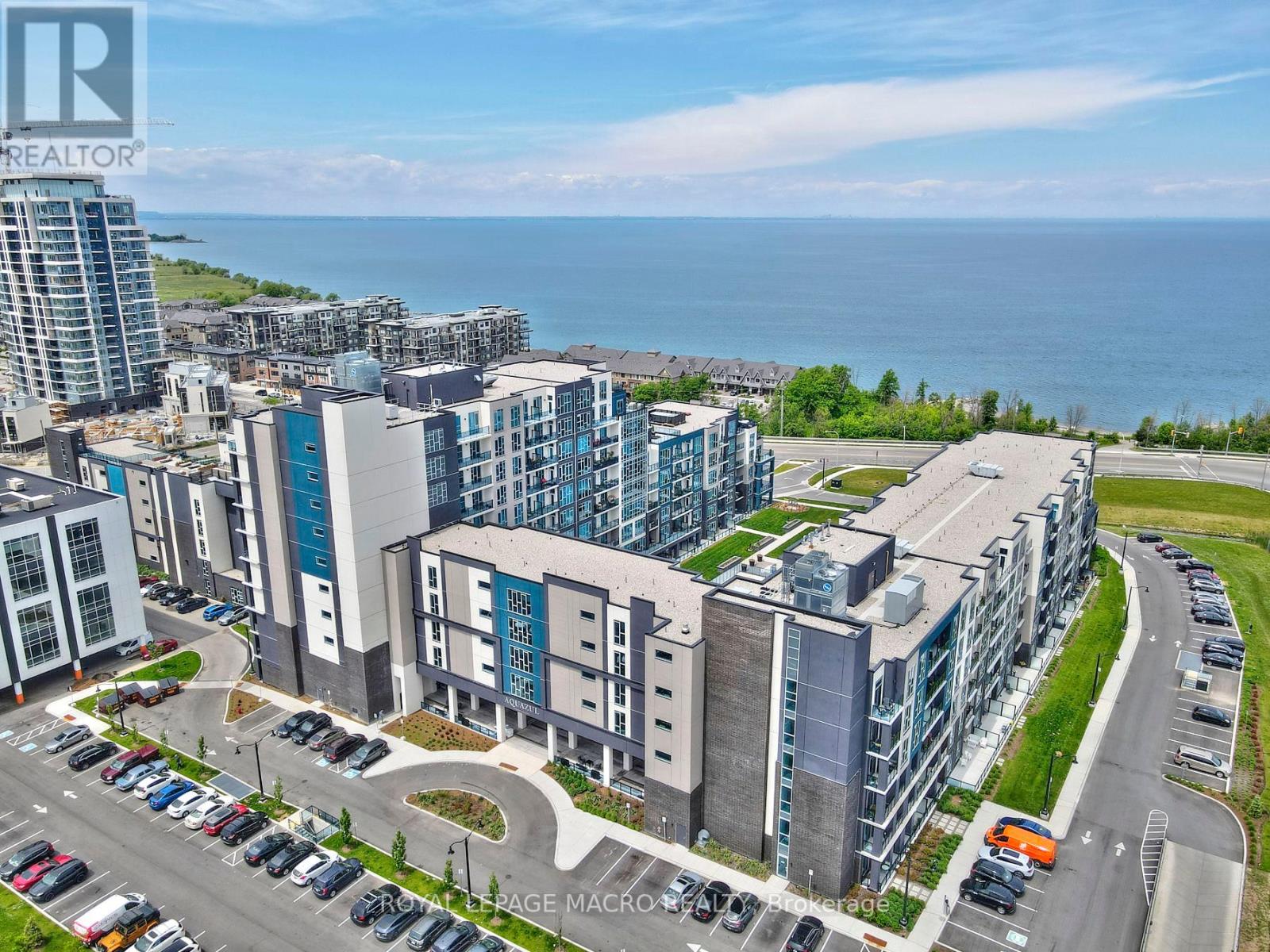 #547 -16 CONCORD PL, #547