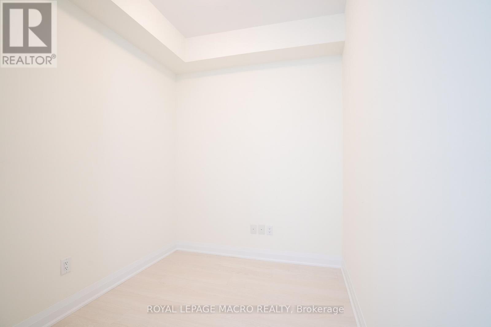 #547 -16 CONCORD PL, #547