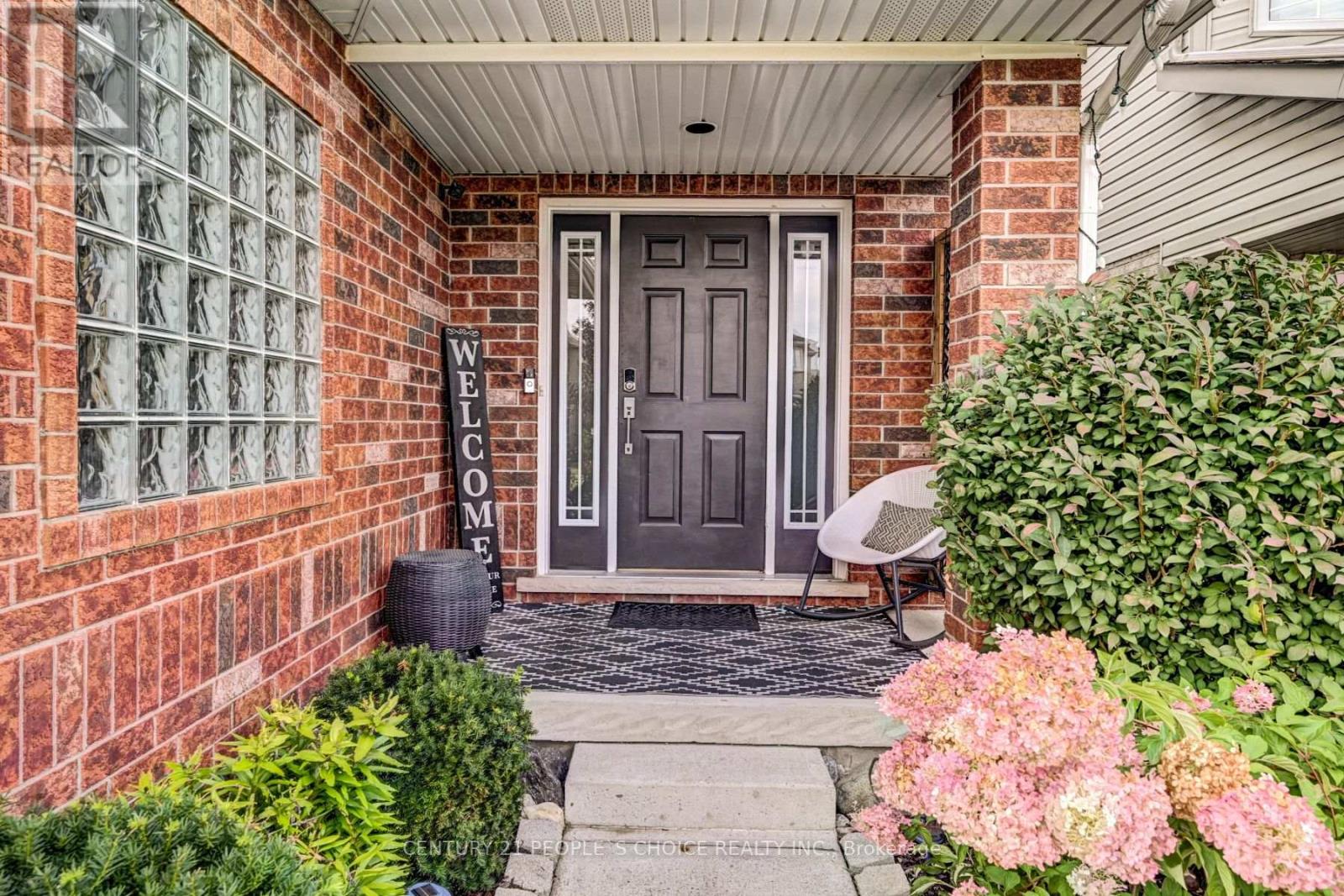 52 GREY OAK DR