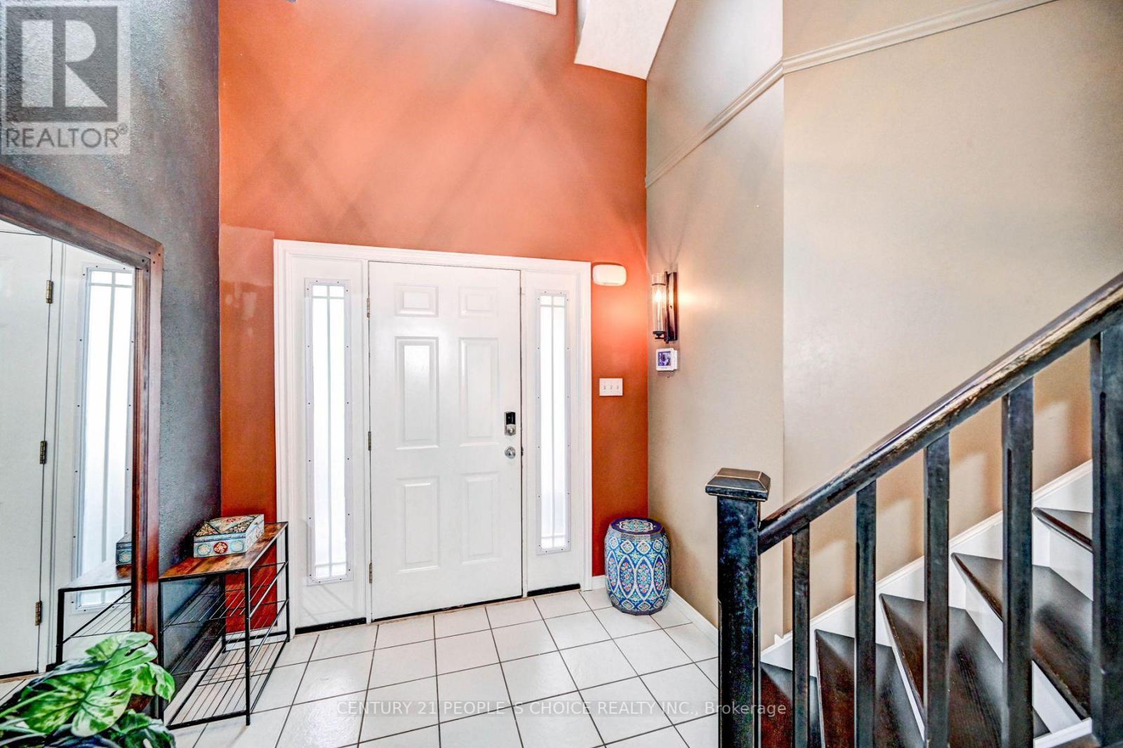 52 GREY OAK DR