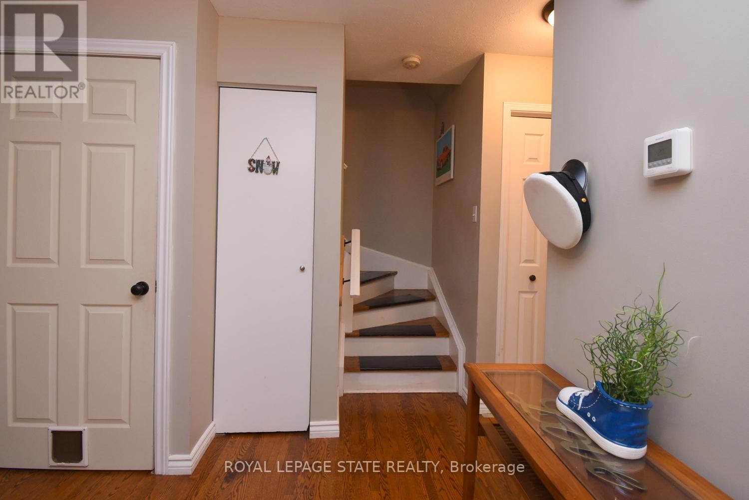 #27 -125 LIVINGSTON AVE, #27