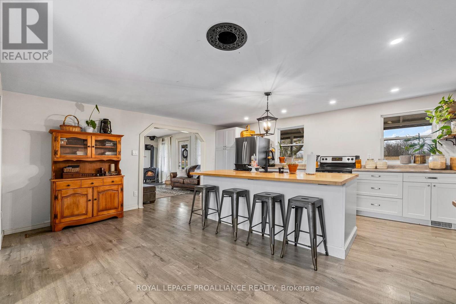 543 BLESSINGTON RD