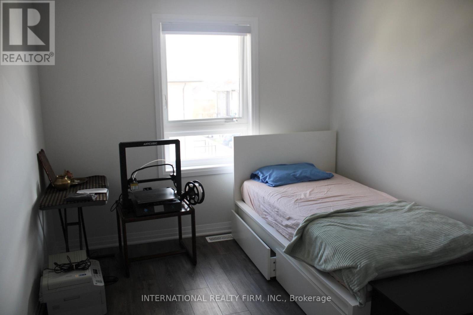 #21 -51 SPARROW AVE