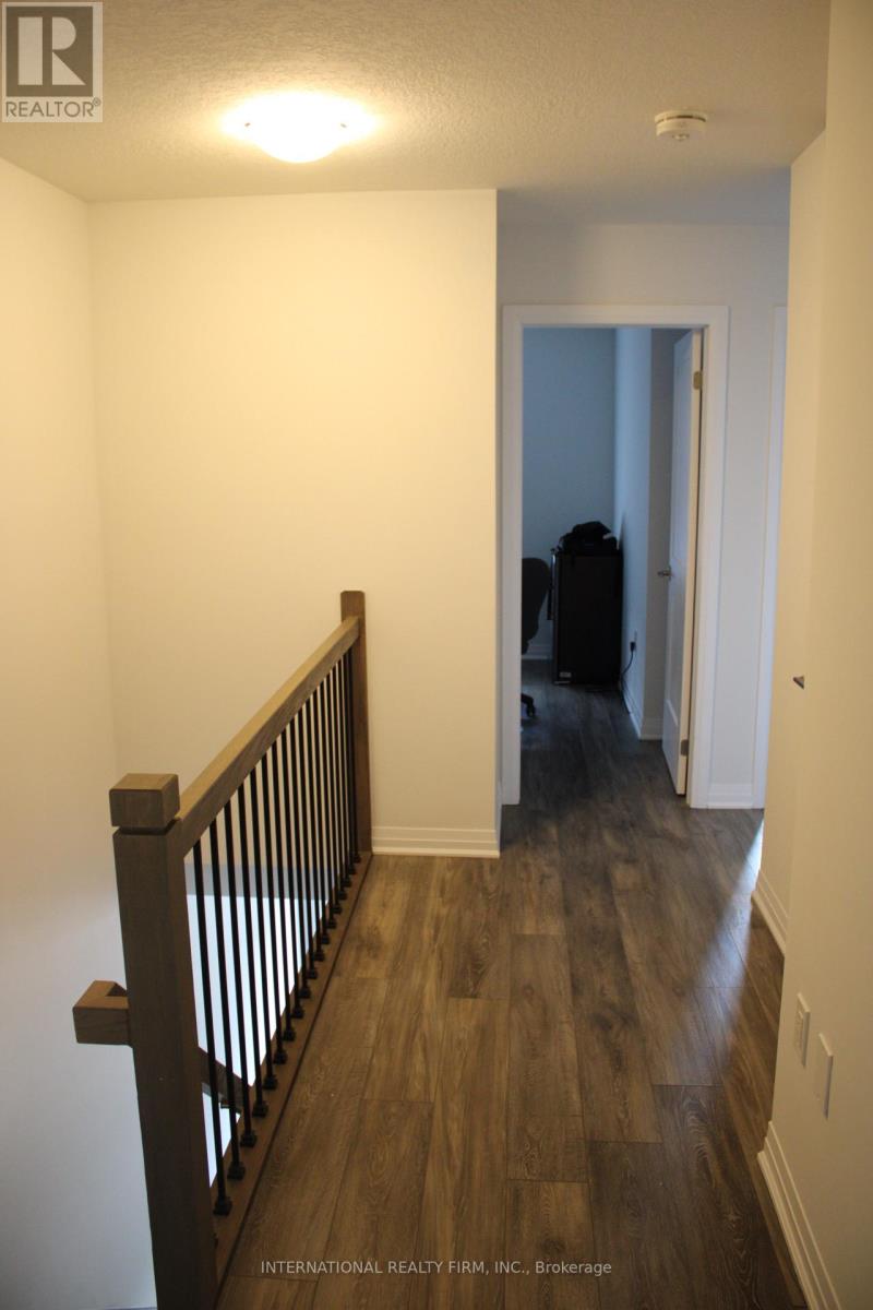 #21 -51 SPARROW AVE
