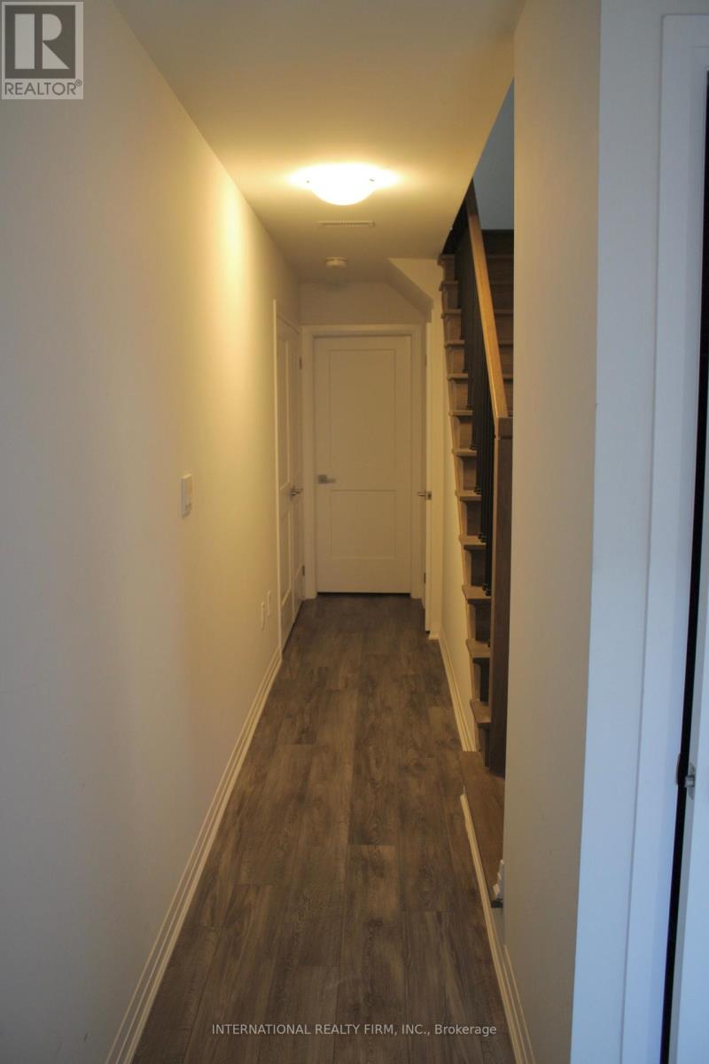 #21 -51 SPARROW AVE