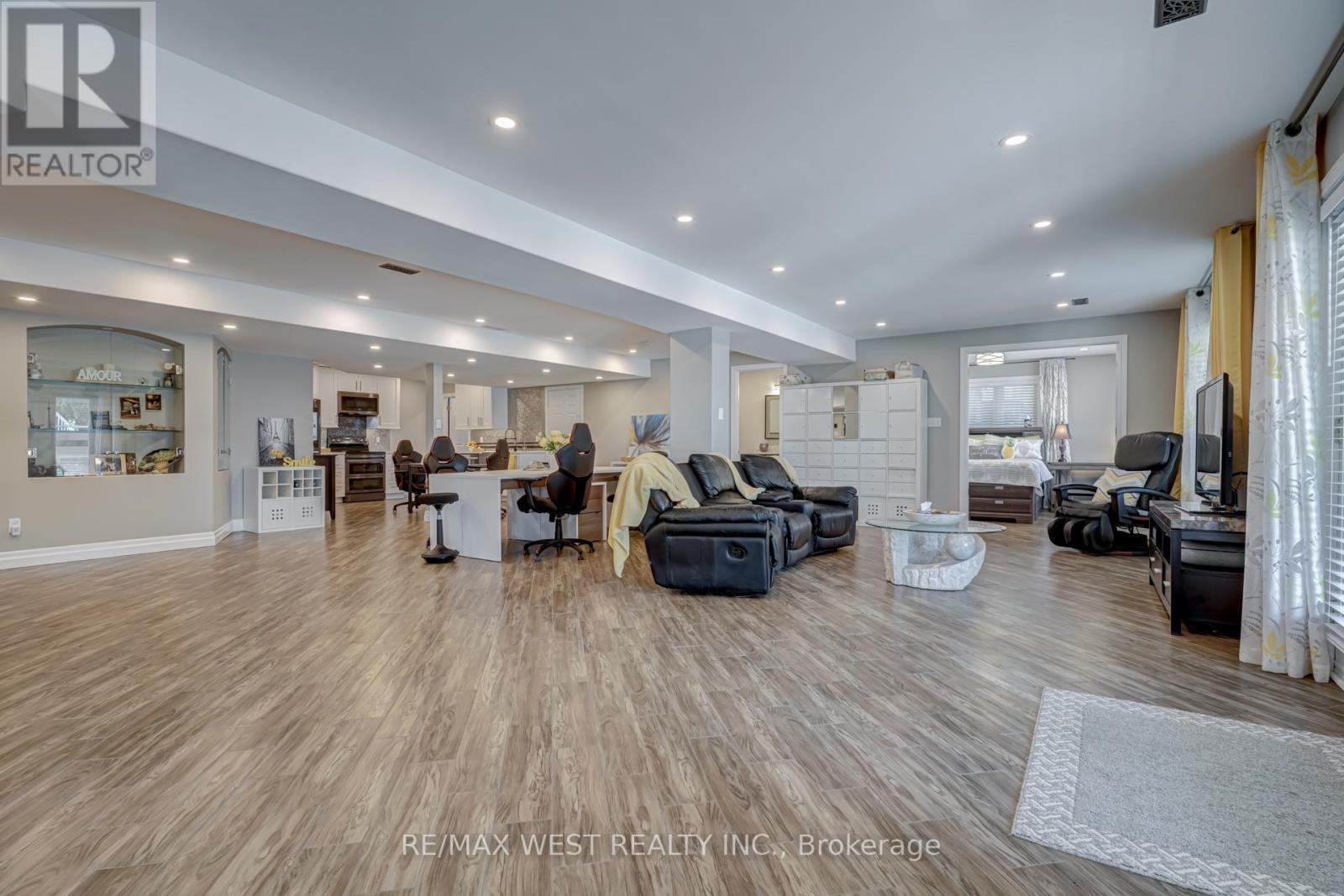 31 WISPI SHORE RD