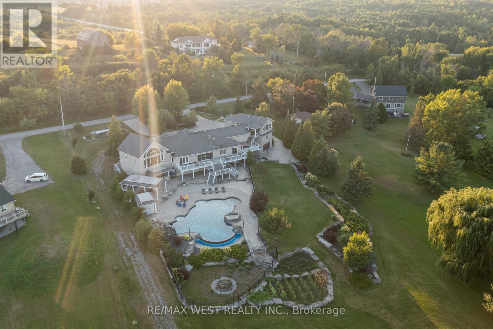 31 WISPI SHORE RD