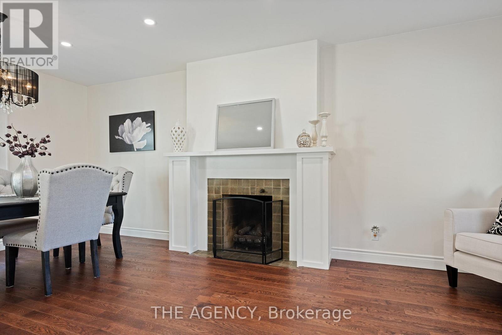 64 RIDGEWOOD DR