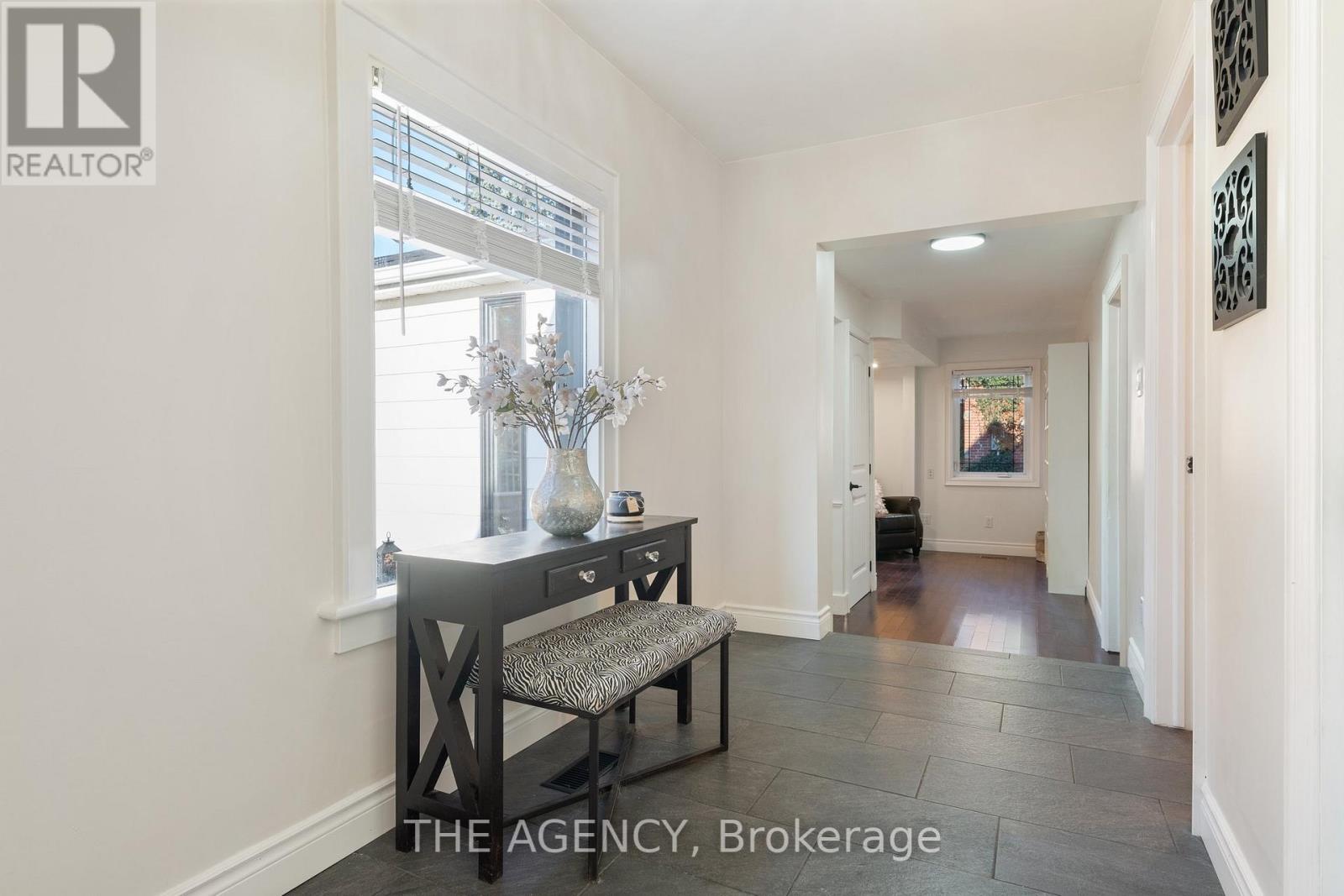 64 RIDGEWOOD DR