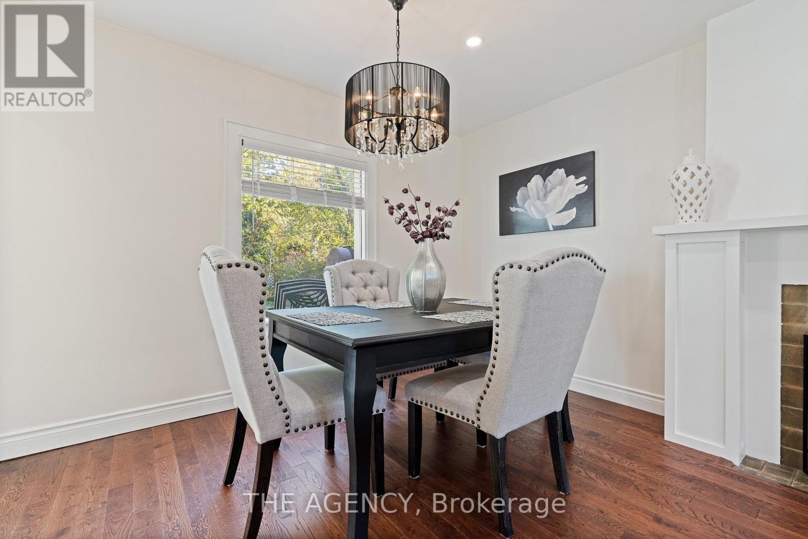 64 RIDGEWOOD DR