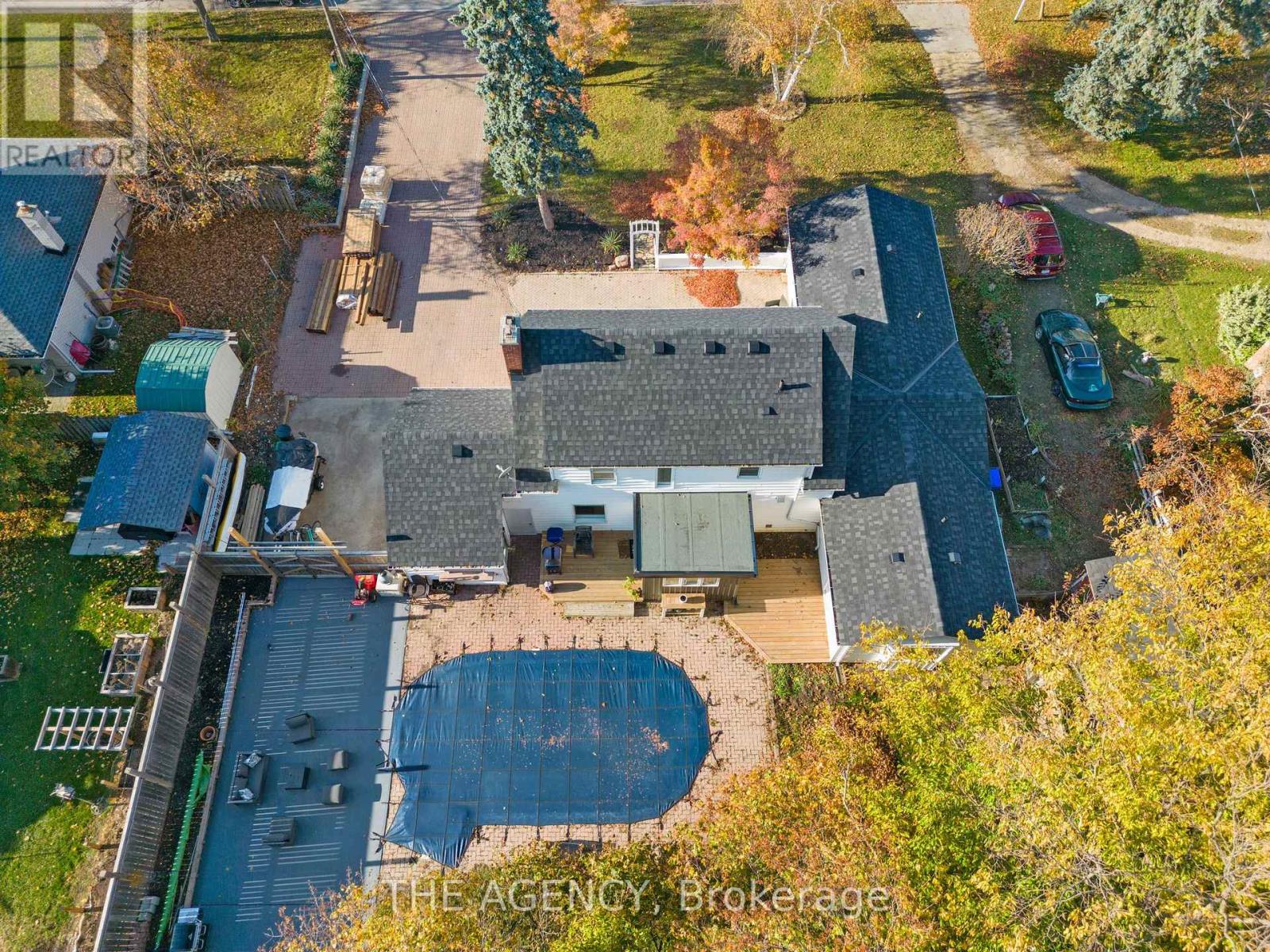 64 RIDGEWOOD DR