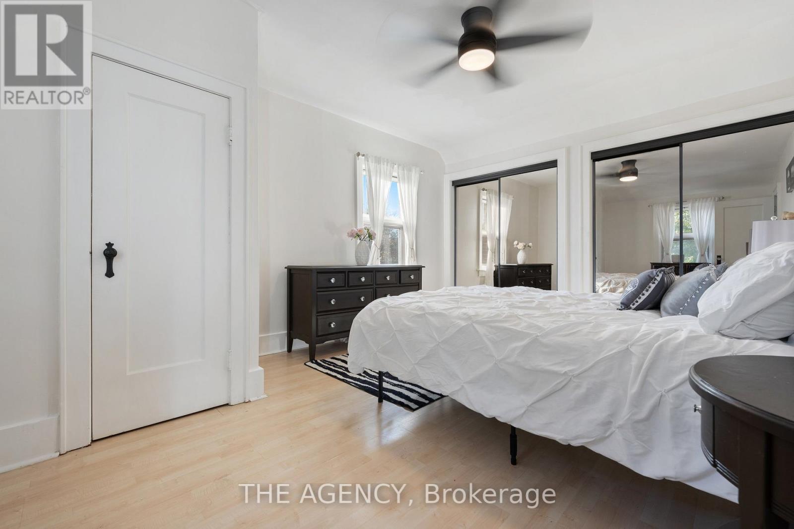 64 RIDGEWOOD DR