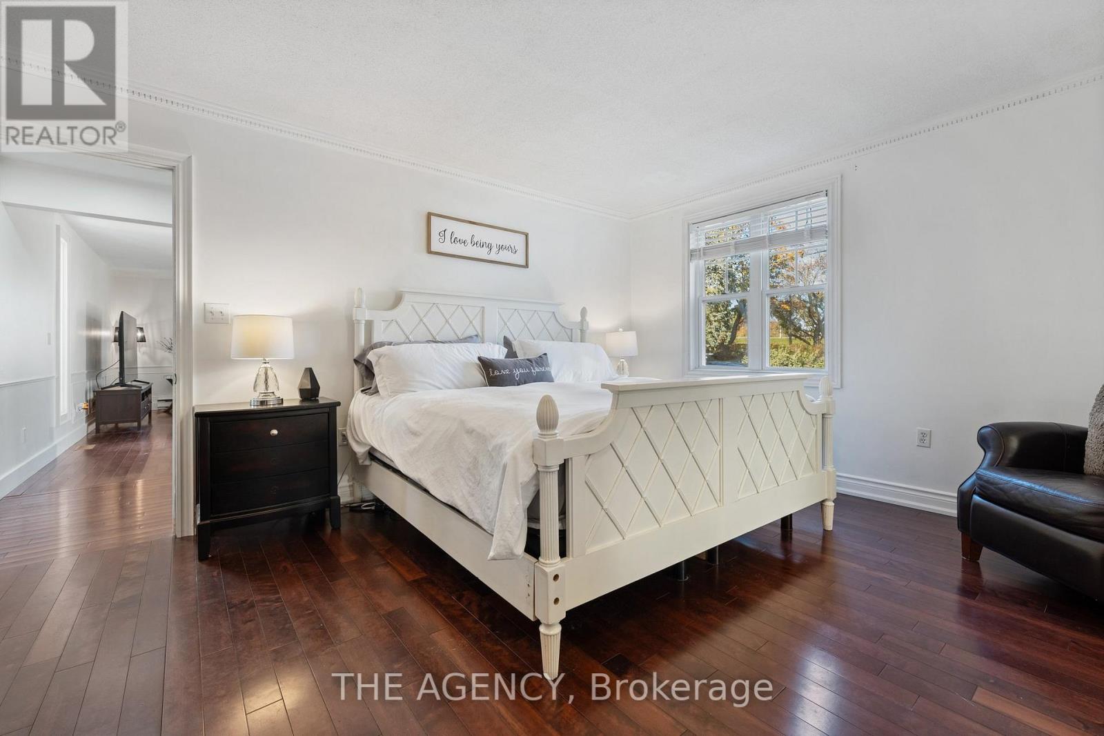64 RIDGEWOOD DR