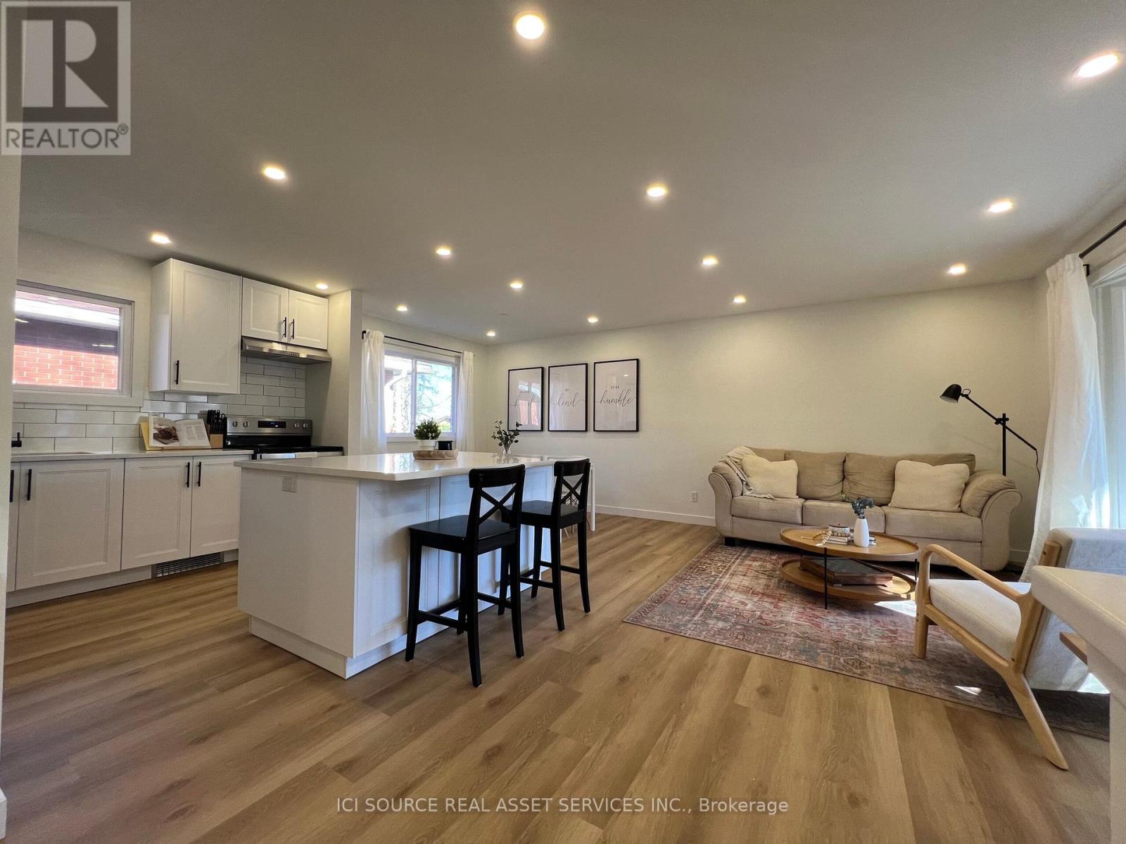 2745 DRAPER AVE