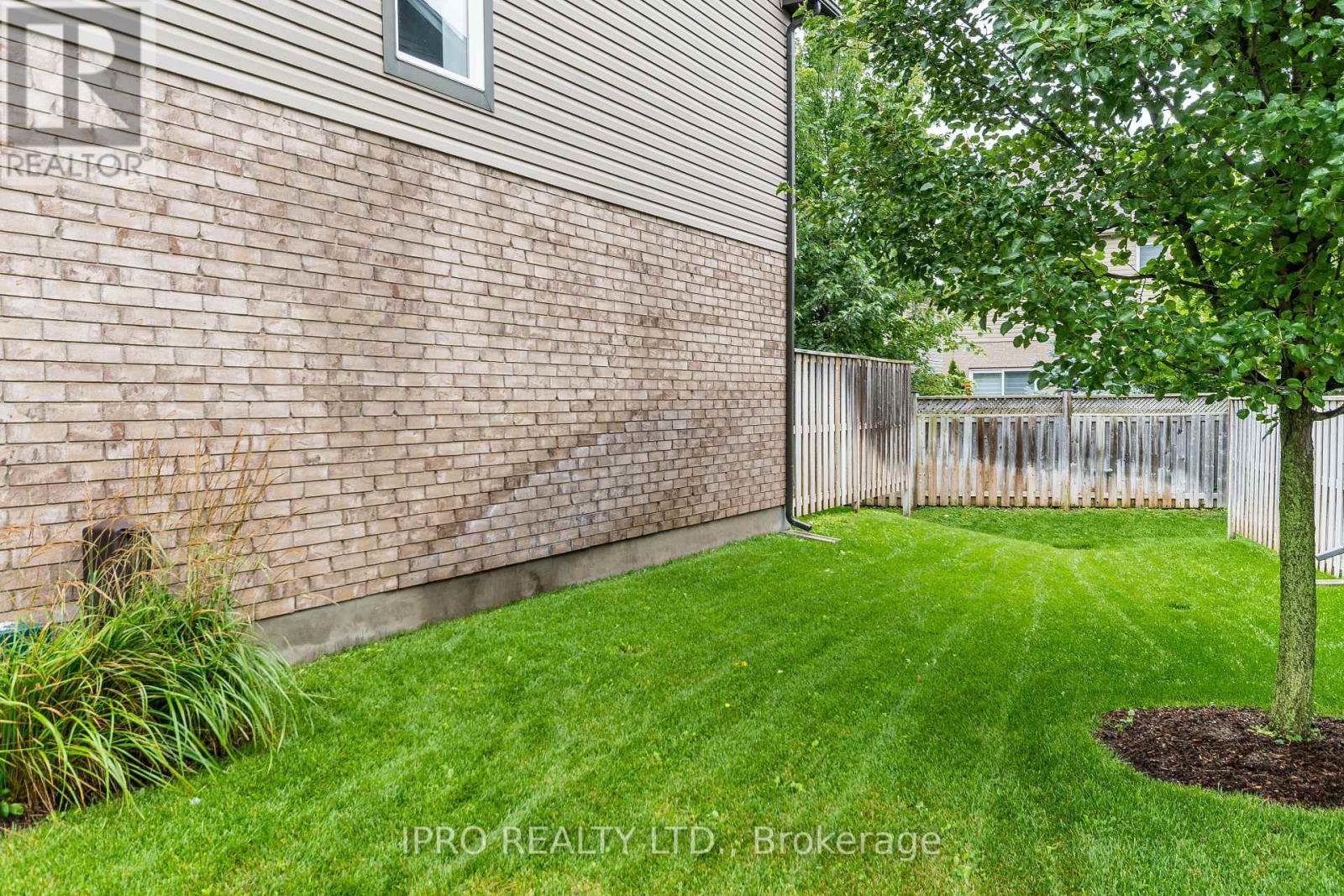 71 ARLINGTON CRES