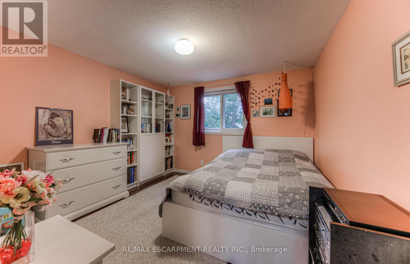 23 BEECHMANOR CRES