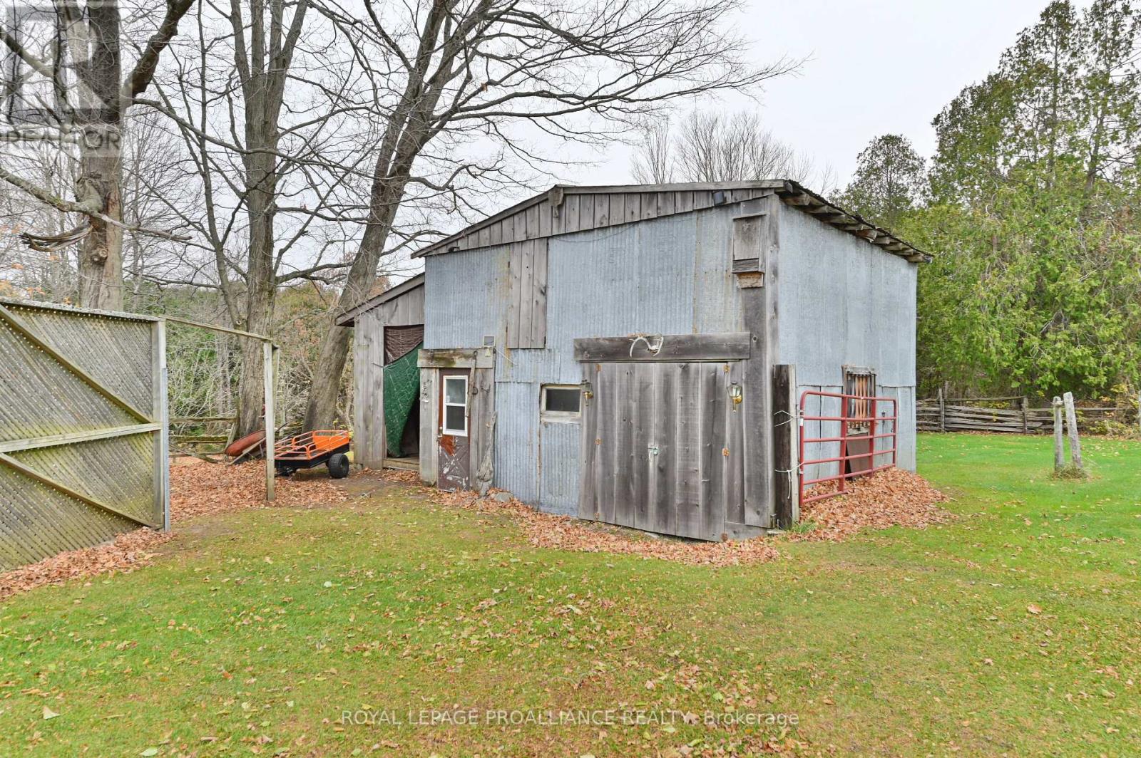282 ROBINSON RD