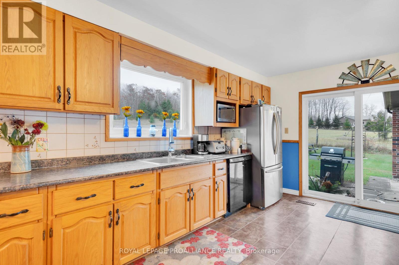 282 ROBINSON RD
