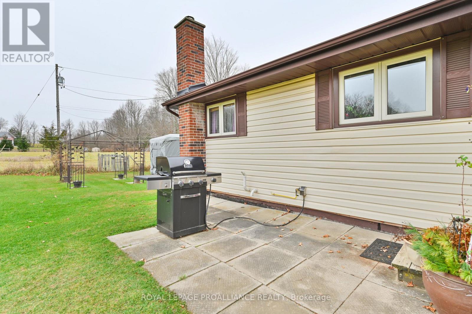 282 ROBINSON RD