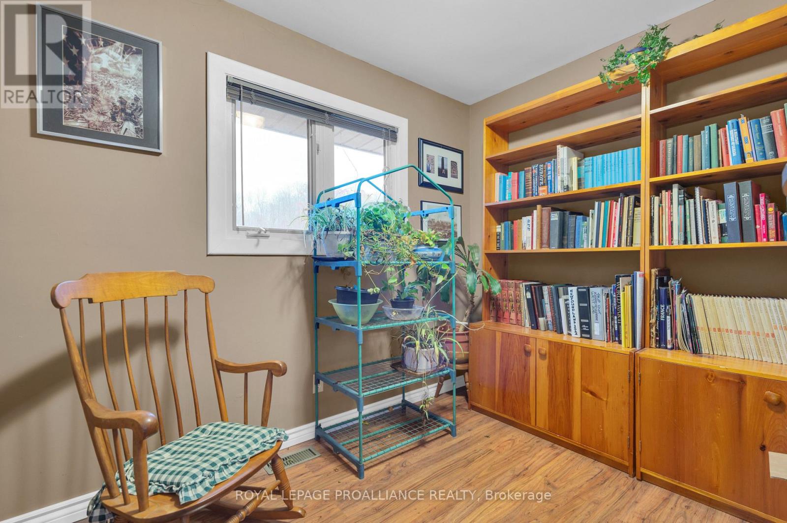 282 ROBINSON RD